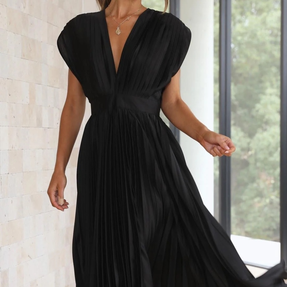 Alyson Collection Pleated Maxi Dress